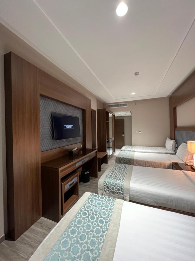 Quadruple Room,1383570806:JPEG